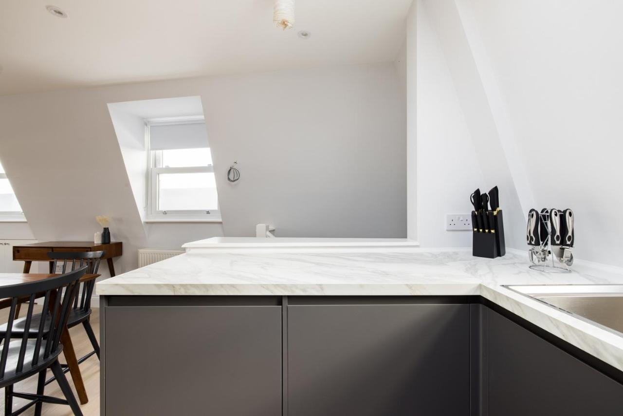The Margravine Maisonette - Modern & Bright 2Bdr Flat Londres Exterior foto